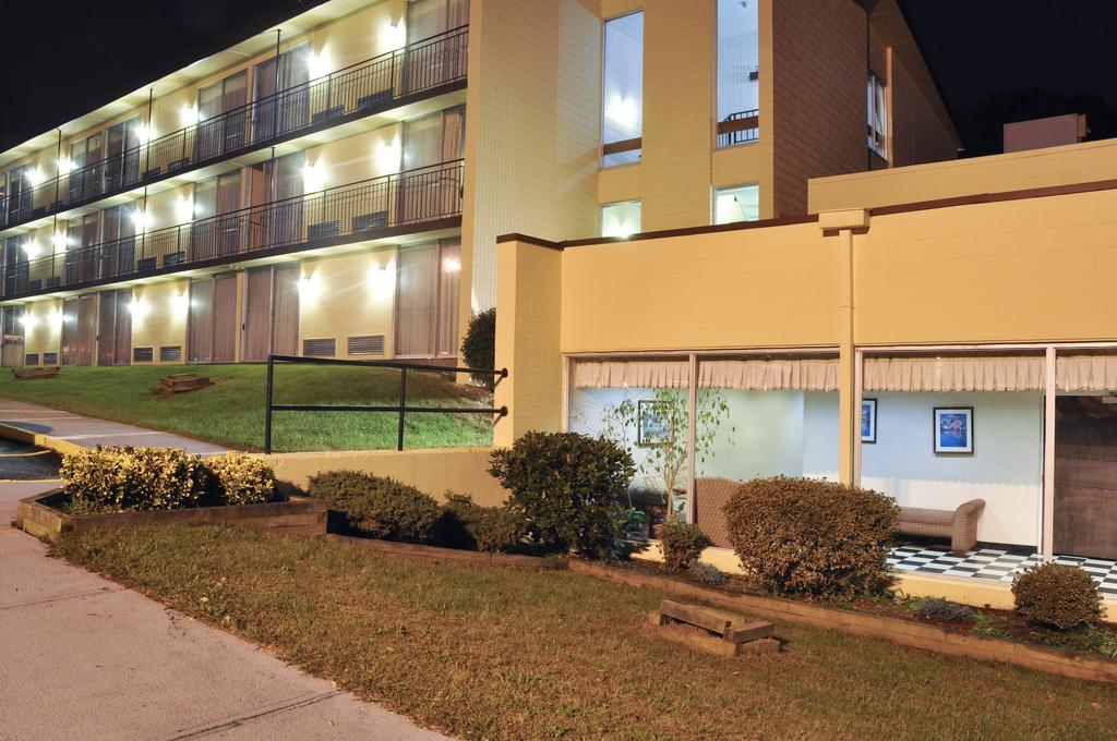 Best Western Niantic - New London, Mystic Area Exteriör bild
